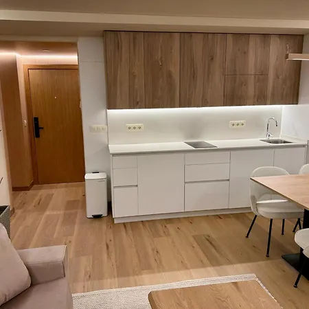 Grove Deluxe 아파트