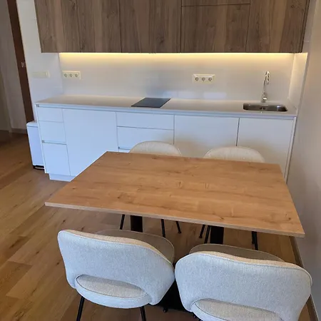 Grove Deluxe